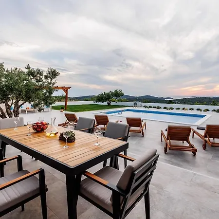 Horizon Villa